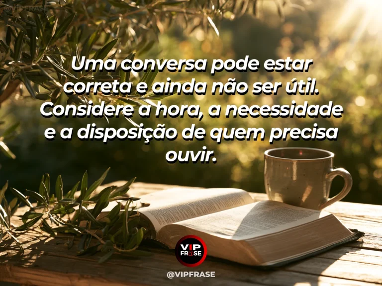 Frase de sabedoria sobre momento certo de conversar, com duas xícaras de chá na mesa de jardim ao entardecer claro.