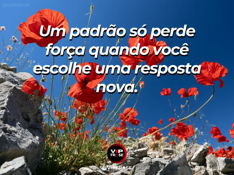 Frase de superação em cenário natural sobre a mudança começa quando a repetição termina.