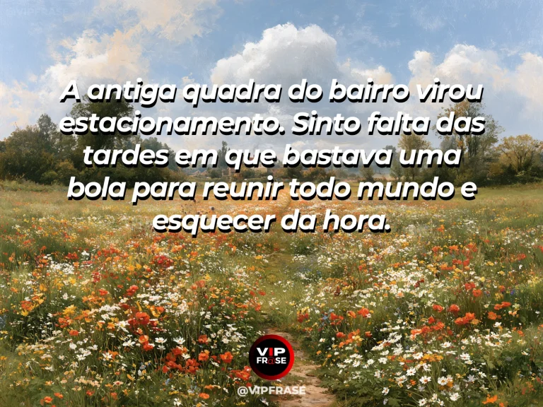 Mensagem sobre saudade, com quadra de bairro iluminada com cesta de basquete e árvores floridas.