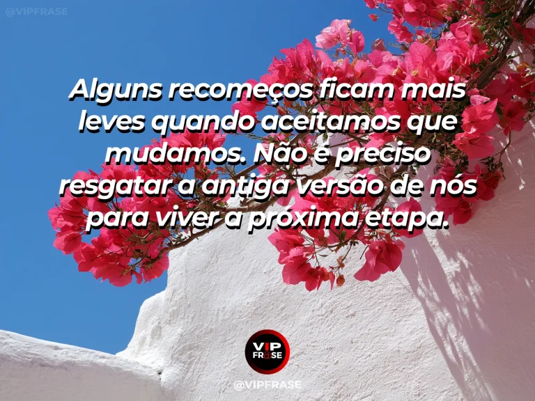 Mensagem sobre aceitar mudanças pessoais com borboleta entre flores.