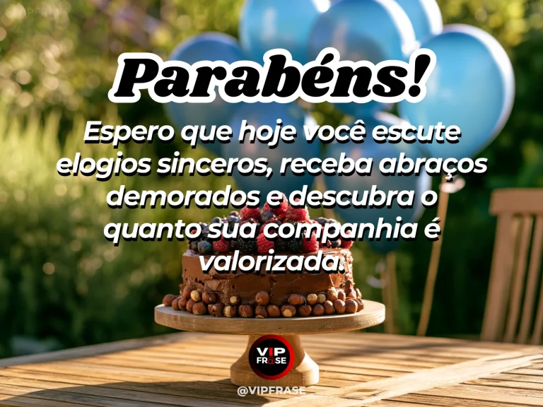 Mensagem de aniversário para alguém especial sobre uma data para ouvir coisas boas, com mesa com chá e flores frescas.