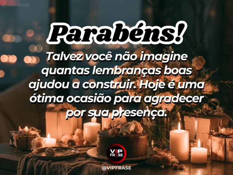 Mensagem de aniversário para alguém especial sobre uma lembrança especial neste dia, com álbum fechado ao lado de flores naturais.