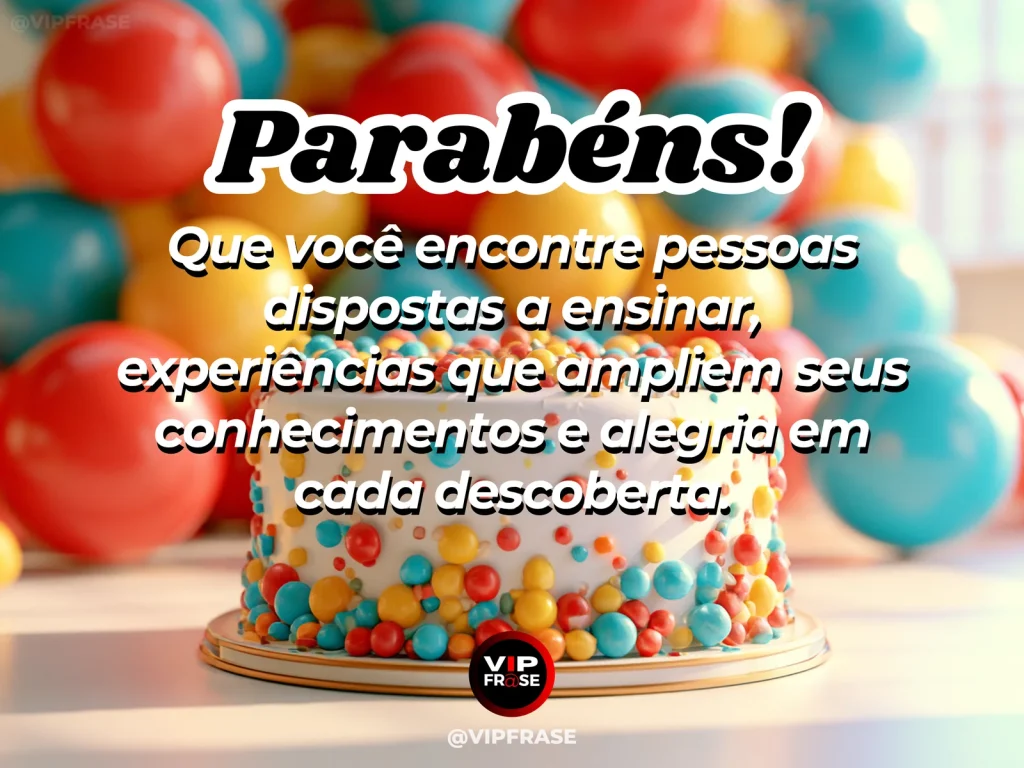 Mensagem de aniversário para WhatsApp sobre sabedoria, com open blank book notebook flowers and small cake on sunny desk.