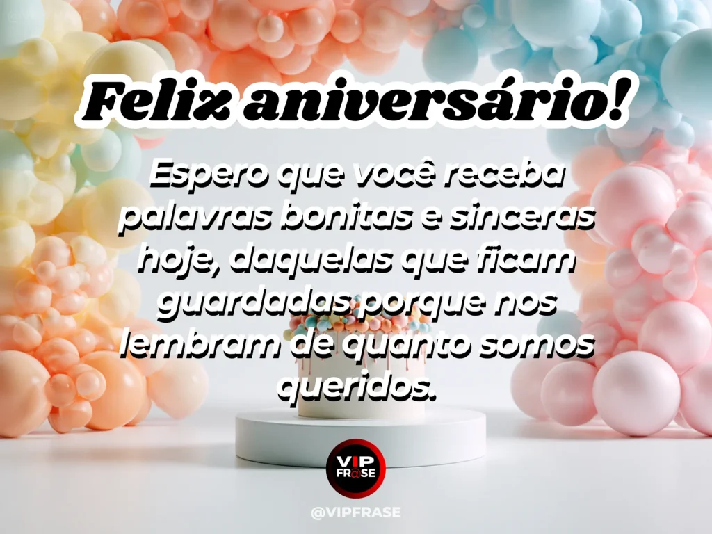 Mensagem de aniversário sobre carinho, com carta e flores.