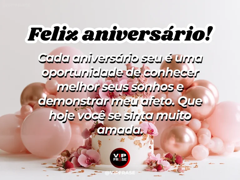 Mensagem de aniversário para namorada sobre nosso primeiro aniversário com este carinho, com intimate romantic birthday cake adorned with peonies and elegant gifts on a sunny table.
