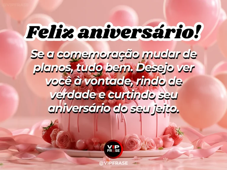Mensagem de aniversário para namorada sobre um aniversário sem roteiro perfeito, em cena colorida de flores e luz natural.