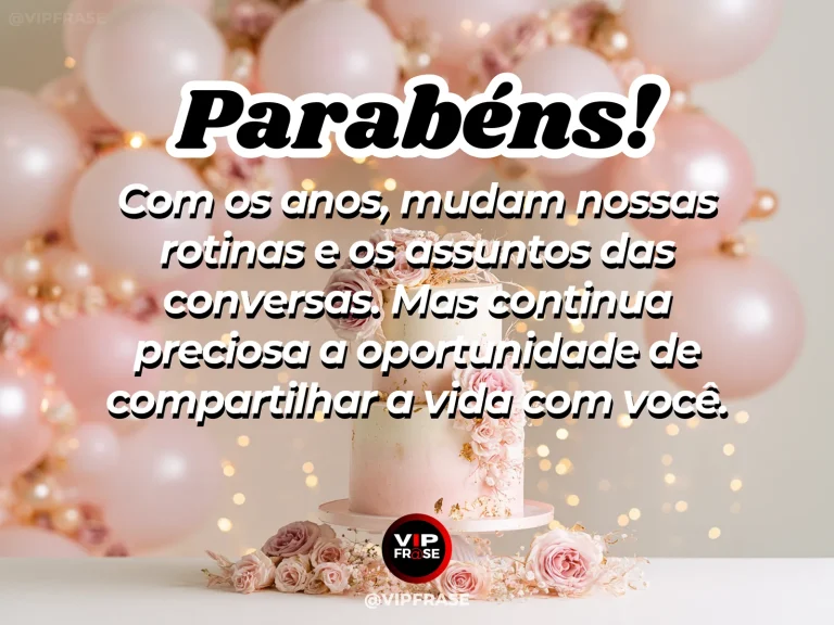Mensagem de aniversário para neta sobre carinho, em ramos floridos sobre mesa elegante.
