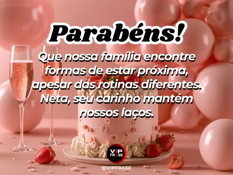 Mensagem de aniversário para neta sobre familia, em mesa de jardim com luz suave.