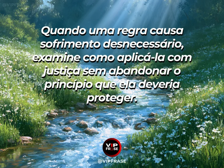 Frase de sabedoria sobre compaixão ao aplicar regras, com pequena fonte de água servindo canteiros diferentes no jardim.