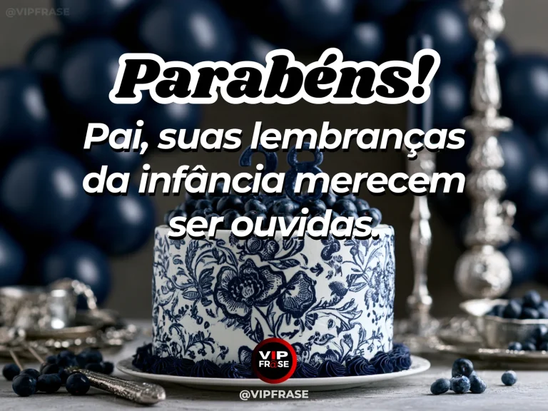 Mensagem de aniversário para pai sobre memórias da infância, com vintage tin toy and neatly stacked sepia family photographs without visible faces.