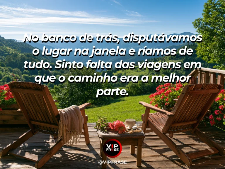 Mensagem sobre saudade, com estrada com paisagem vista de banco traseiro de carro antigo.