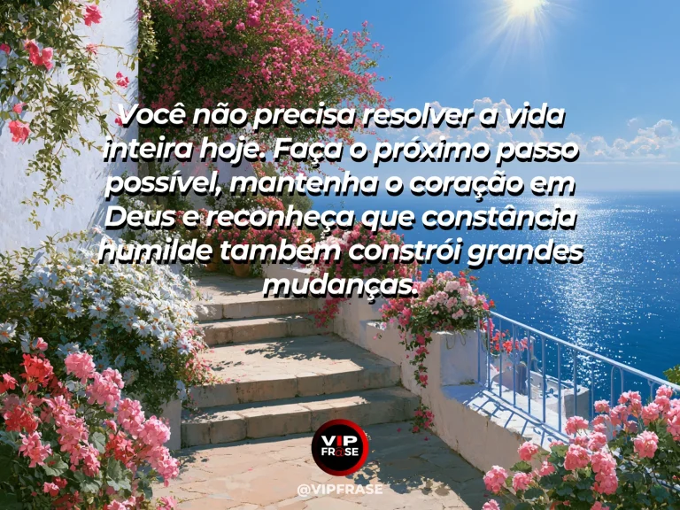 Mensagem sobre Deus com degraus de pedra cobertos de flores subindo suavemente.