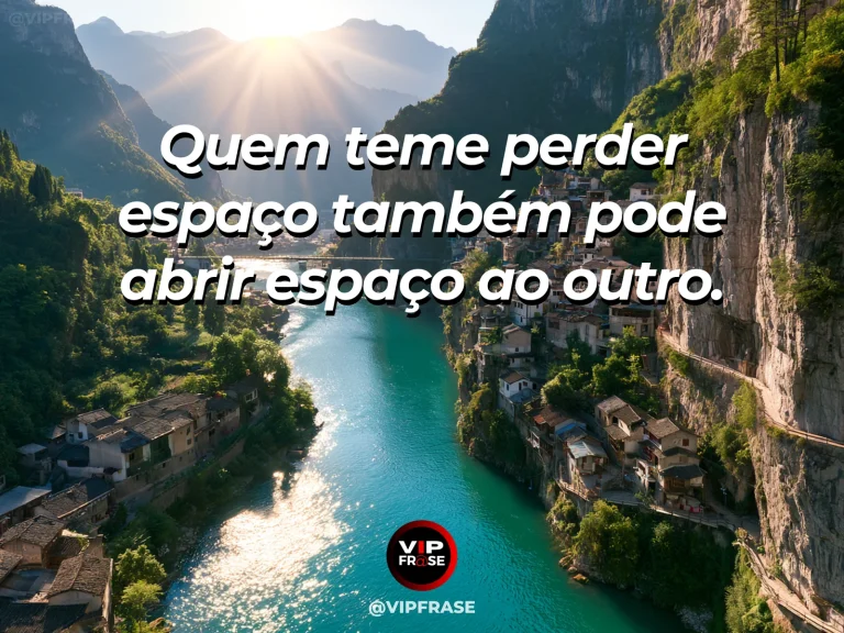 Arte com frase de coragem sobre abrir espaço para o outro, em cenário de sharing a narrow mountain passage at sunrise.