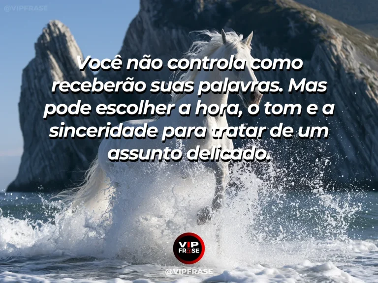 Mensagem de coragem sobre escolher hora e tom para uma conversa delicada, com garça branca protege garça jovem entre juncos ao vento.