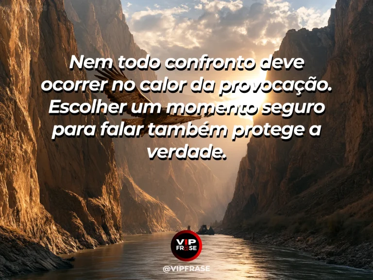Mensagem de coragem sobre esperar um momento seguro para tratar conflitos, com mar agitado acalma enquanto o farol permanece iluminado.