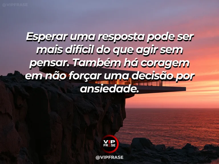 Mensagem de coragem para esperar, com barco atracado em porto iluminado ao amanhecer.