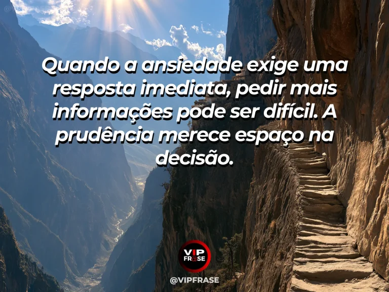 Frase sobre coragem e pedir informações antes de agir, com cena de an intricate mountain trail with a clear lookout point and a beautiful branching path.