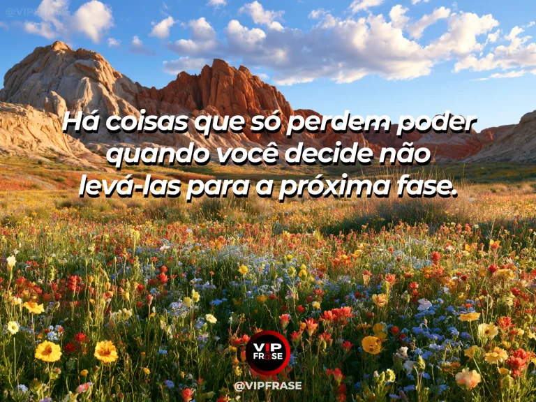 Frase de superação em fallen leaves beside fresh green shoots on a sunlit path.