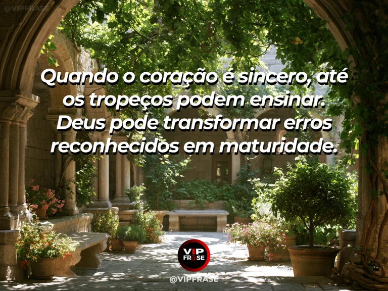 Frase sobre Deus com cerâmica quebrada reparada com linhas douradas sobre mesa clara com flores ao fundo.