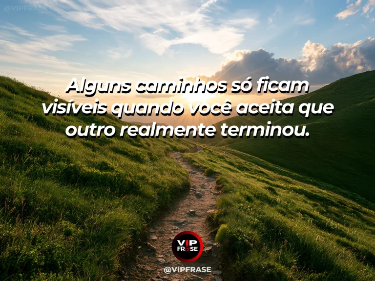 Frase de esperança com antigo caminho terminando diante de uma ponte para um campo florido.