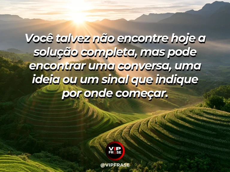 Mapa sem texto sobre mesa clara ao lado de bússola e flores, representando uma mensagem de esperança.