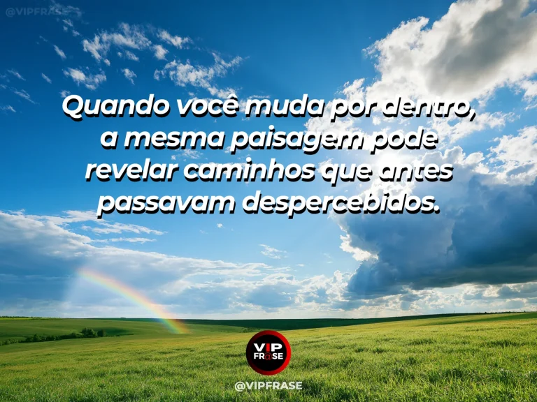 Frase de esperança com trilhas discretas aparecendo em uma montanha iluminada.
