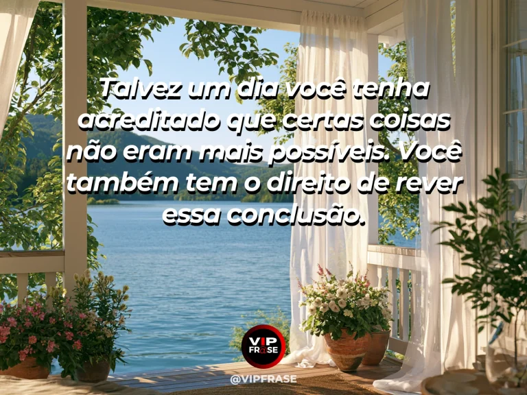 Janela ampla sendo aberta para montanhas coloridas ao amanhecer, representando uma mensagem de esperança.