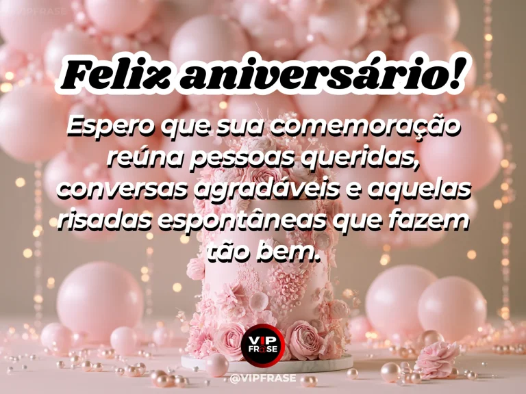 Mensagem de aniversário para esposa sobre alegria compartilhada, com flores e luz natural.