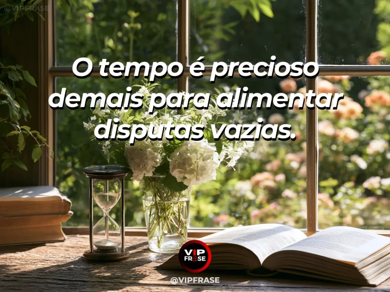 Mensagem de sabedoria sobre uso responsável do tempo, com relógio de areia em varanda florida.