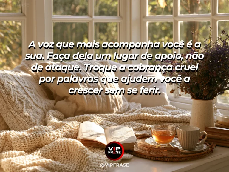 Mensagem de autoestima sobre a kinder inner voice that supports growth, em cena luminosa e acolhedora