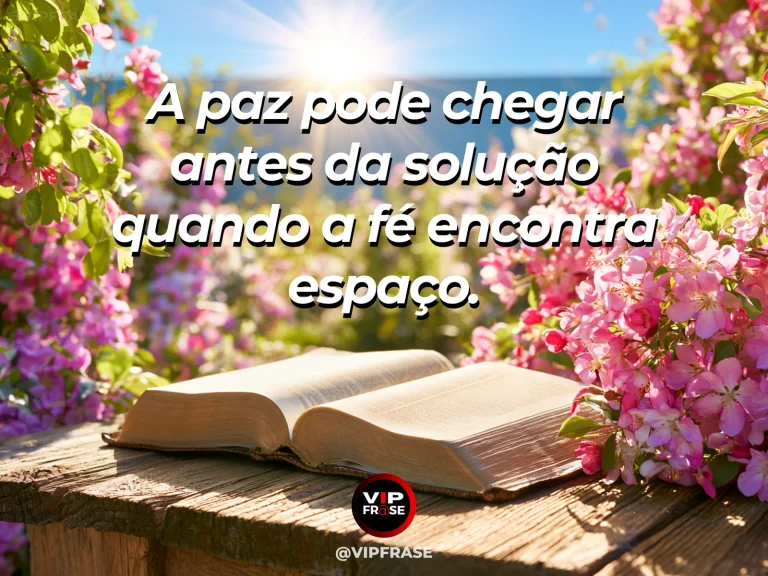 Mensagem de fé e paz em campo de lavanda sob luz suave do entardecer.