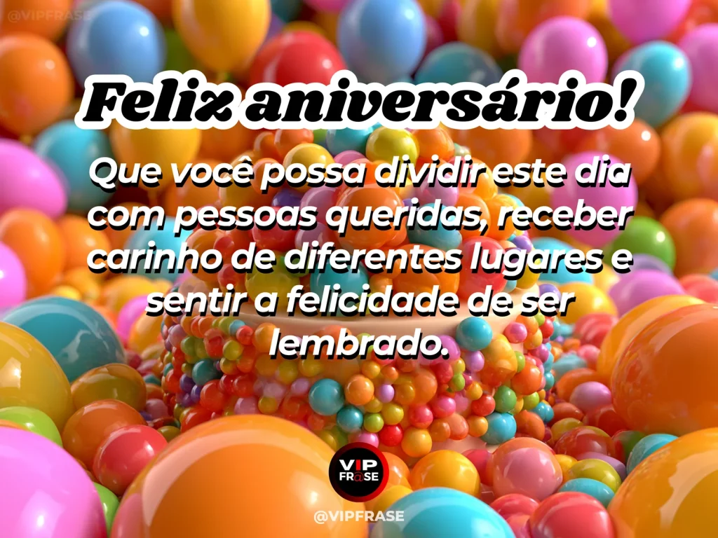 Mensagem de aniversário sobre alegria, com mesa de aniversário.