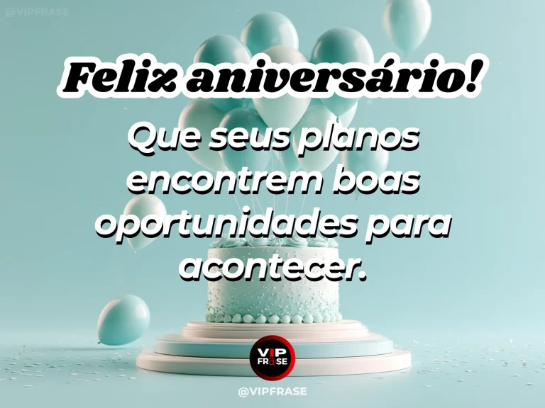 Mensagem de aniversário sobre conquistas, com caderno e flores.