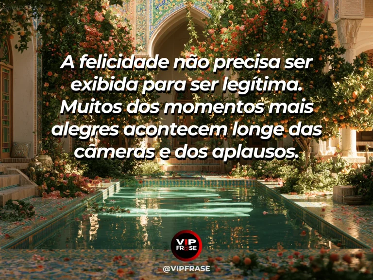 Arte com frase sobre felicidade e felicidade alem das aparencias, com private hidden Mediterranean garden with warm sun.