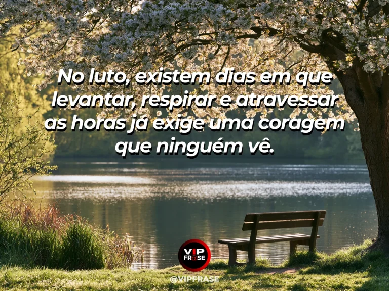 Frase de luto sobre forca, com banco em jardim.