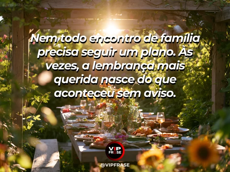 Frase sobre família e felicidade sem roteiro, com mesa improvisada no jardim com frutas e flores alegres.