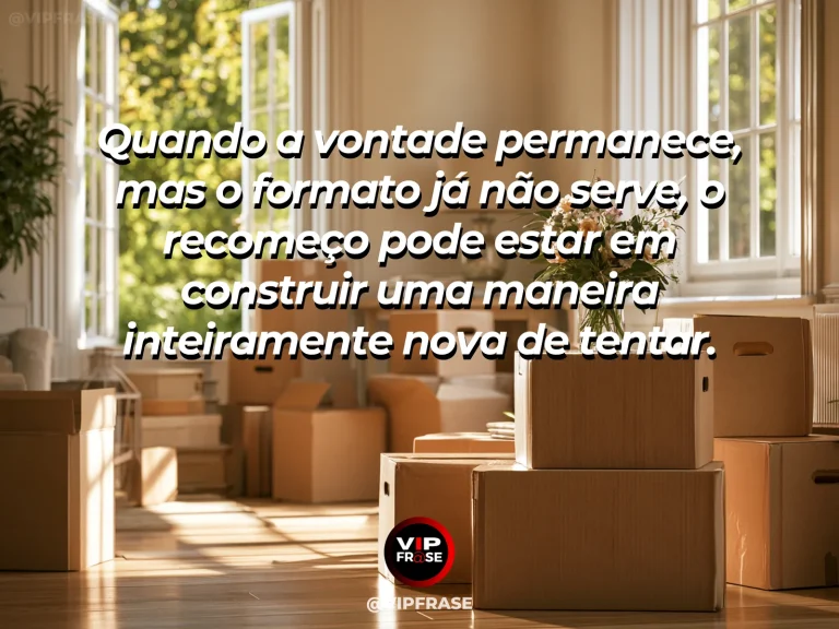 Frase de recomeço sobre recriar a forma de tentar, com cenário de mesa artesanal com materiais antigos reorganizados num novo projeto floral.