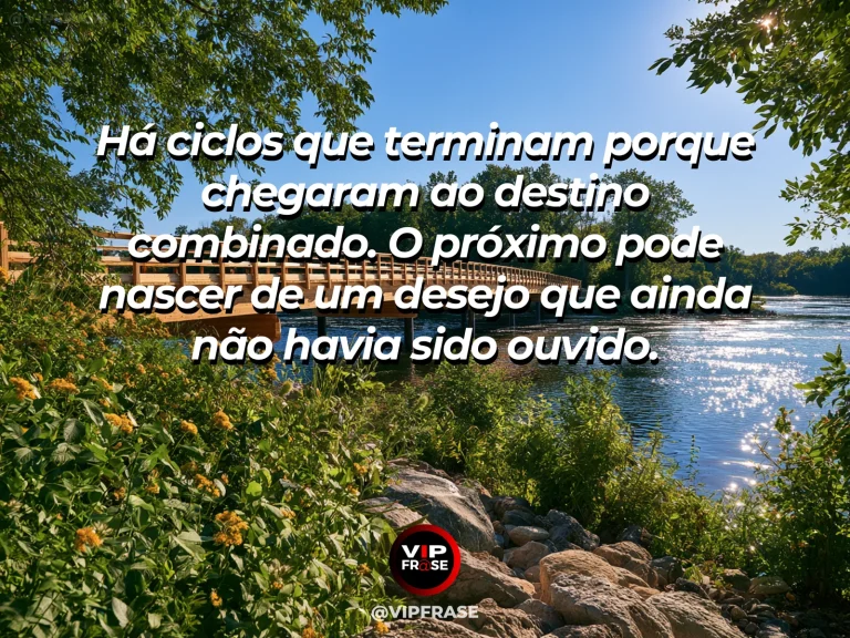 Frase de recomeço sobre um desejo novo depois da conclusão, com cenário de caminho num pomar maduro levando até uma clareira de flores novas.