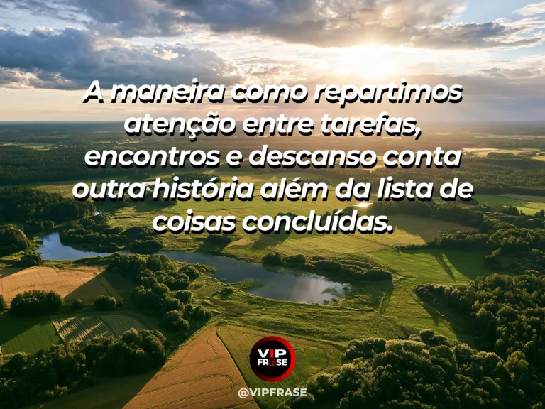 Frase sobre a forma como distribuímos nossa atenção, com jardim com caminhos para um banco, uma pequena fonte e mesa sob flores.