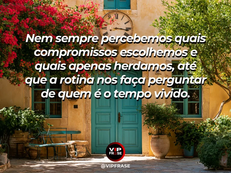 Frase sobre os compromissos que se acumulam na rotina, com relógio de parede antigo numa cozinha iluminada, flores em jarros e mesa de madeira simples.