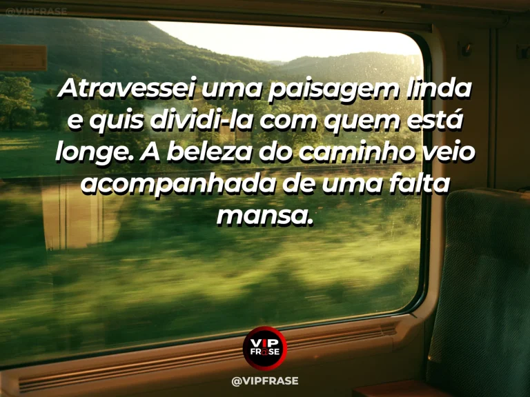 Mensagem de saudade sobre o assento livre na viagem, com janela de trem com vista para campos floridos.