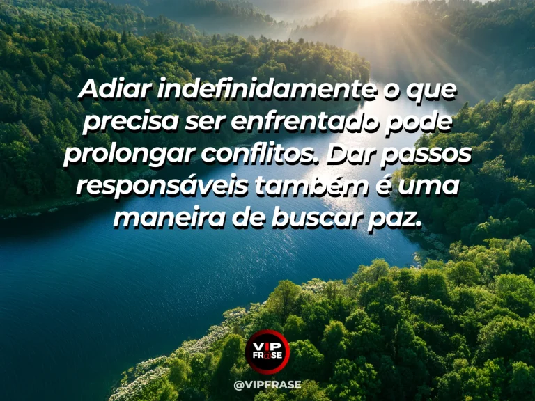 Mensagem sobre a paz cultivada por quem assume seus deveres, com ponte pequena no bosque verde atravessando riacho ensolarado.