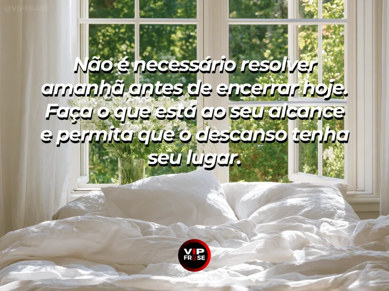 Mensagem sobre um descanso que não nega as tarefas de amanhã, com quarto claro com lençóis leves e vista para pomar verde.
