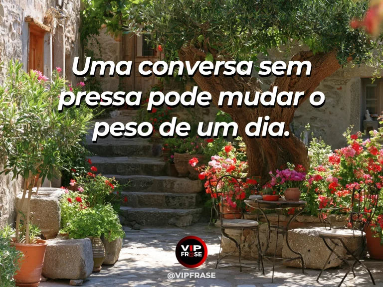 Mensagem sobre a vida com varanda com duas cadeiras e flores coloridas.