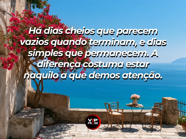 Mensagem sobre a vida com banco de madeira com vista para lago azul.