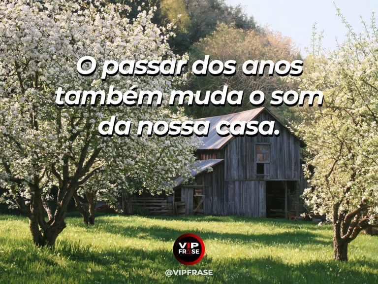 Mensagem sobre a vida, com uma casa de campo antiga, janela aberta e flores sob o sol da manhã.