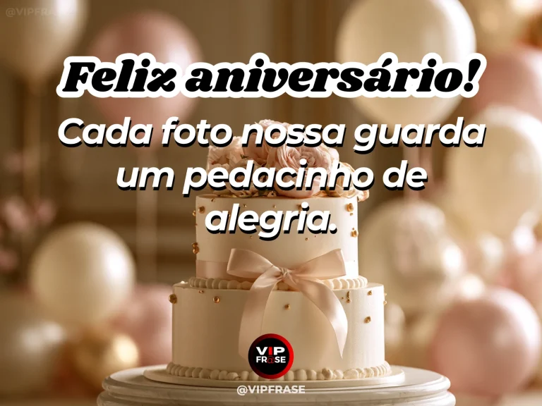 Mensagem de aniversário para esposa sobre alegria compartilhada, com cenário romântico iluminado.