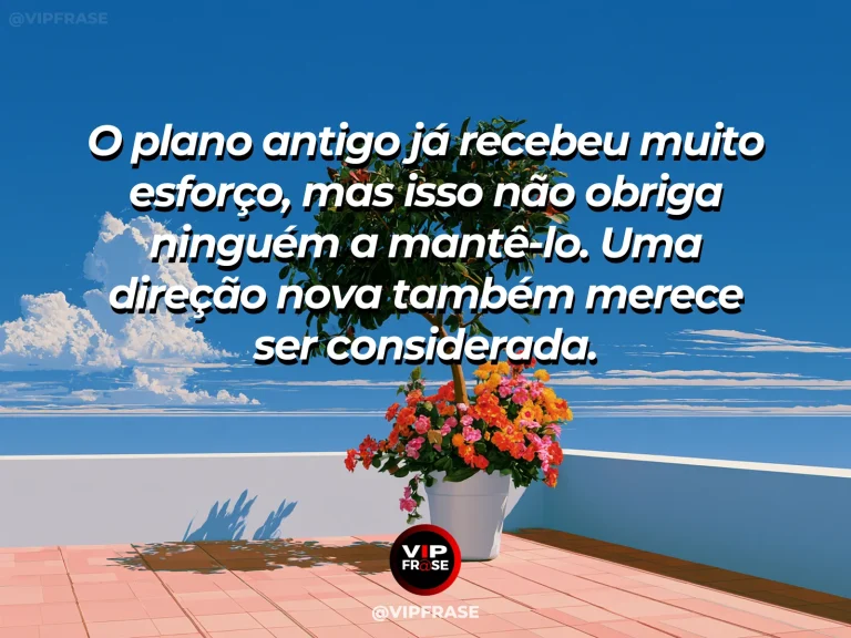 Mensagem sobre novos planos em mesa com projetos e folhas em branco.