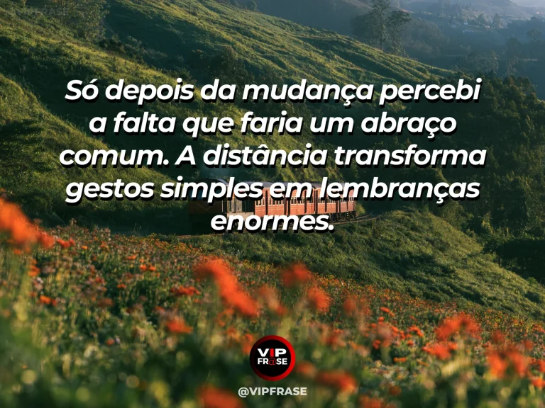 Mensagem de saudade sobre a falta de um abraço distante, com plataforma ferroviária ensolarada e flores.