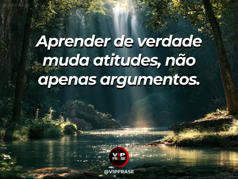 Frase de sabedoria sobre aprendizado aplicado, com livro aberto ao lado de uma muda plantada em terra fértil.